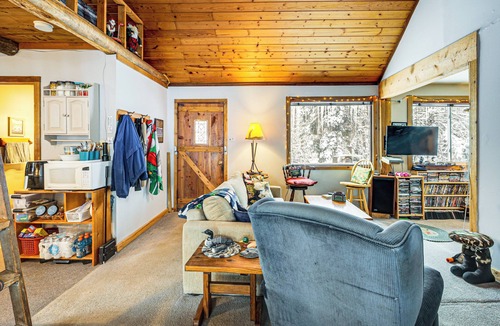 Iron River Cabin | 4 Mi to Ski Brule: Cozy Cabin w/Screened-In Porch