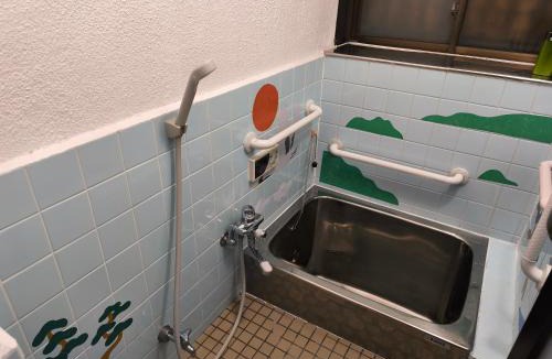 Suminoe Apartment | 4 minute walk from the station,USJ33min KIX48min Namba10min, Convenience store, coin laundry, public bath, all 1 minute walk Kitakagaya INN OSAKA , 6 ppl, Near Namba to 10min,駅近徒歩4分一軒家貸切北加賀屋駅からなんば駅まで10分