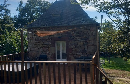 Collonges-la-Rouge Apartment | 4-person gite in the center of one of France's most beautiful villages
