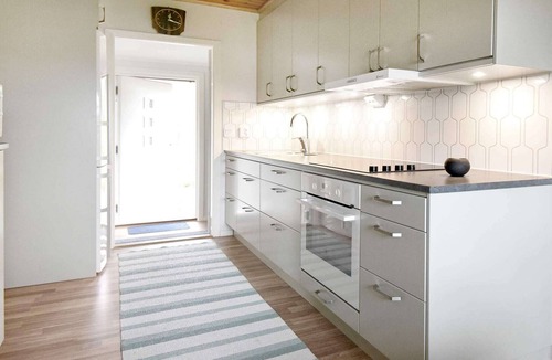 Stora Lovnas House | 4 person holiday home in Frändefors