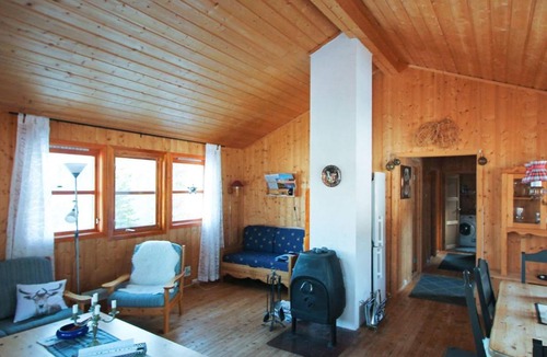 Naeroy House | 4 person holiday home in Foldereid