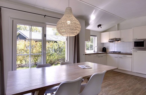 Dalfsen House | 4-persoons bos by Interhome