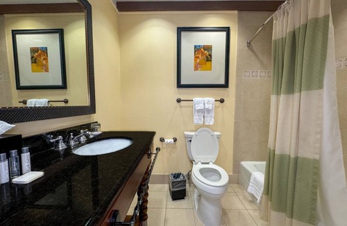 Western Division Hotel | 4 Pet-Friendly Double Suite w/Grill, Pools, & Hot Tub | Near Museums & Downtown