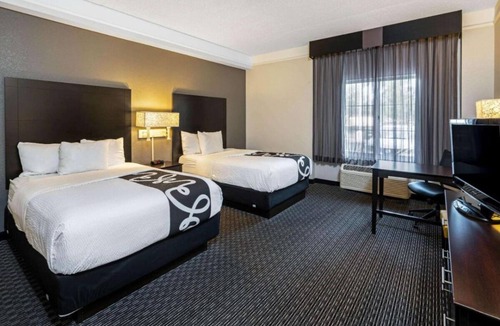 Superstition Springs House | 4 Pet-Friendly Units! Free Breakfast, Onsite Pool, Free Parking
