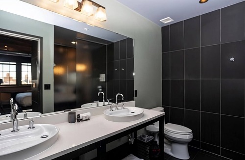 Fifth Ward Hotel | 4 Premium Loft Two Queen Beds at The Iron Horse Hotel, Pets Are Welcome!