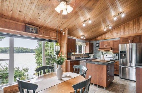 Perry Cottage | 4 Season Escape