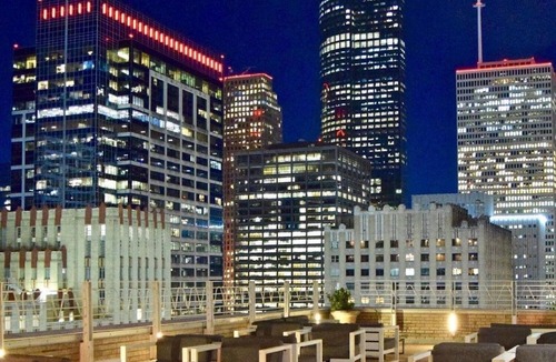 Downtown Houston Apartment | 4 Spacious Units for Groups, | Pets Allowed | Onsite Parking
