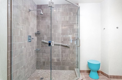 Carlsbad Village Hotel | 4 Spacious Units, Ocean Front 2 Queen at Beach Terrace, Outdoor Pool