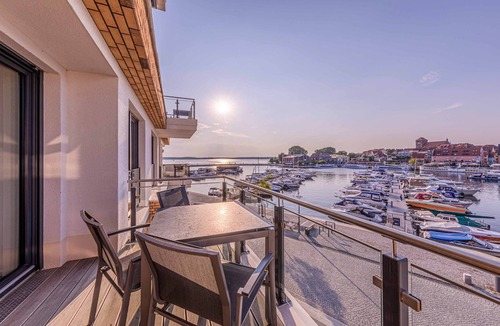 Muritz Apartment | 4-star apartment Sieglinde in the harbor residence.