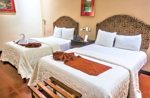 Centro Hotel | 4 Units Double Beds | Pool | Centro Mérida Near Parque Santa Lucia