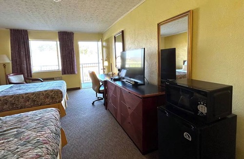 Logan Hotel | 4 Units | Logan Retreat | Hocking Hills Trails | Explore Waterfalls & Caves