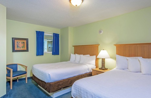 Myrtle Beach Hotel | 4 Units - Tranquil Oceanfront Getaway w/Balcony – Minutes from Top Attractions