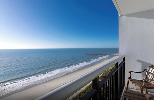 Downtown Myrtle Beach Hotel | 4 Units w/Direct Pool Access & Lazy River | 0.1 mi to Myrtle Beach Boardwalk