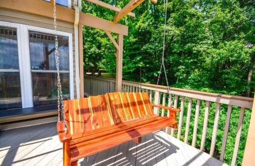 Dan River House | 40-Acre Ararat Escape: On-Site Trails & Mtn Views!