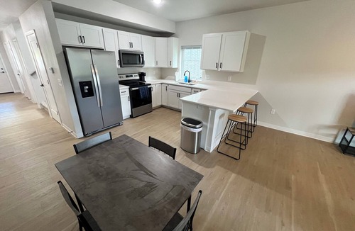 Iowa City House | 400 3 Bedroom 2 Bathroom Townhome in Iowa City