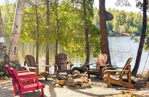 McMurrich/Monteith Cottage | 400 ft Lakefront w Canoe Kayaks SUP Sunsets Firepit