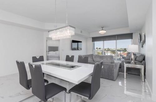 Island Estate Condo | 403, Water View-Clearwater Bch in 6 min, Pool/Gym