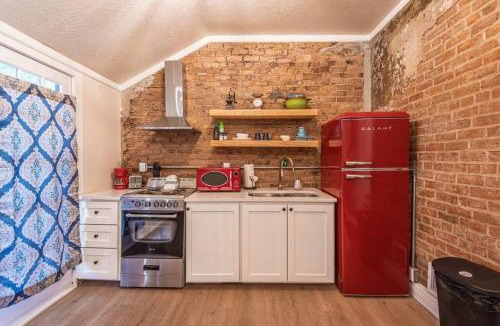 Ogden House | 406 Canyon Rd #2