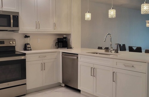 Island Estate Condo | 407, Water View-Clearwater Bch in 6 min, Pool/Gym