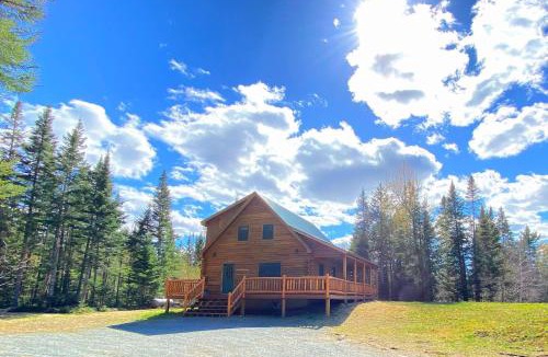 Twin Mountain House | 40PL Log cabin with AC in the heart of the White Mountains less than 10 minutes from Bretton Woods