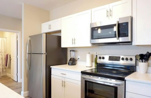 Chelsea Apartment | 41 - stocked and furnished 2 BR sleeps up to 6