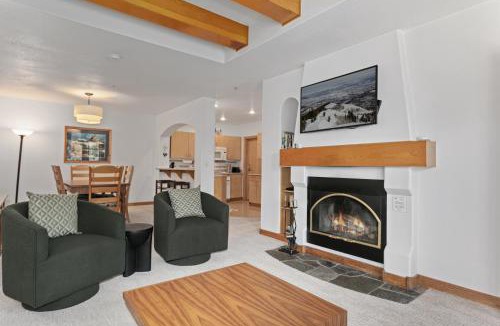 Salt Lake Mountain Resorts Apartment | 4207 - Two Bedroom Standard Creekside Condominiums condo