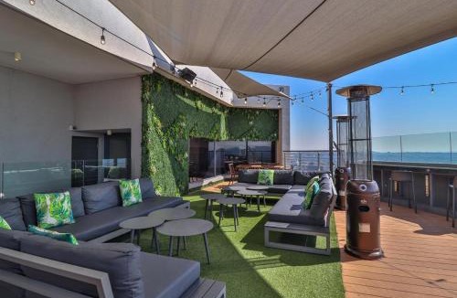 Menlyn Hotel | 423 Menlyn maine Apartment