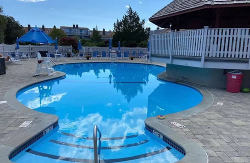 Hyannis Condo | 43 by the Sea, steps to private beach & heated pool, 1-mile from Main St. shops, AC, & Wi-Fi