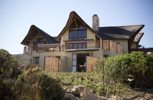 Strand House | 43 On Sandstone