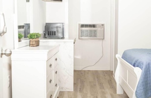 West Ocean City Resort | 44. Charming one bedroom at Quiet Sun resort with pool