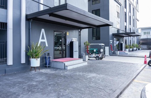 Khlong Luang Hotel | 44 Residence and Resort