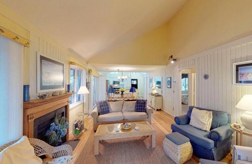 West Beach House | 443 Oceanwood Cottage