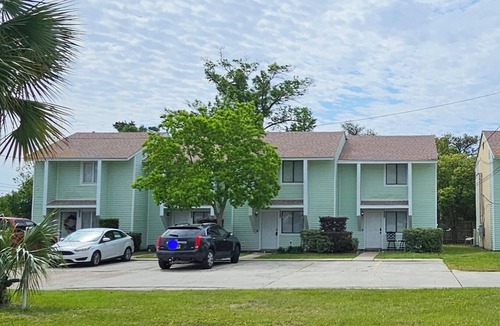 Parker House | 4496 2 Spacious Townhomes side by side 4BR/4BA near Tyndall AFB