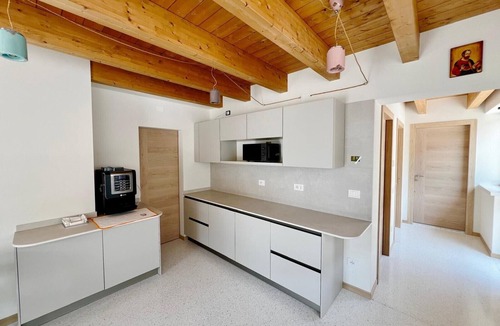 Lione Apartment | 45 m² Room with Private Bathroom – Up to 2 Guests