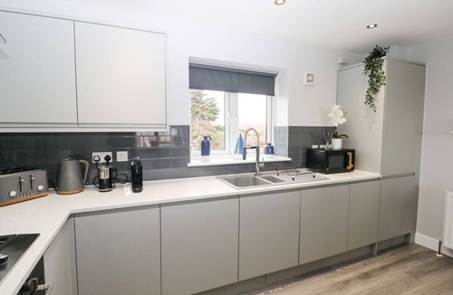 South Hayling Cottage | 46A Sea Front, Hayling Island