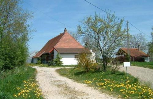 Bouhans House | 487 Rue des Grappins