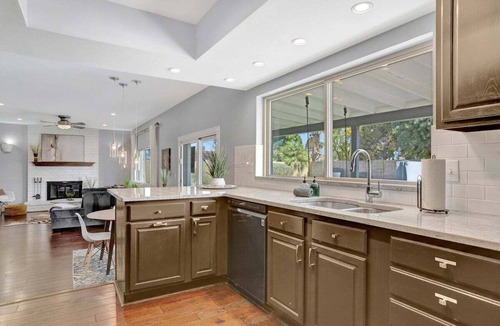 Paradise Valley Village Cottage | 49th St