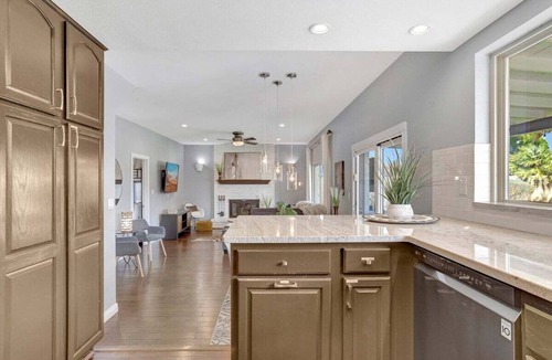 Paradise Valley Village Cottage | 49th St