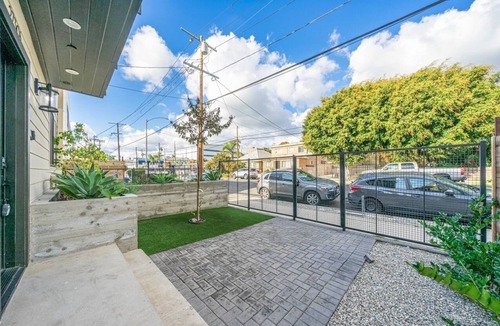 Rampart Village Condo | 4bd 2730