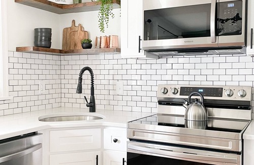 Hershey House | 4Bd/2ba home Sleeps 8 *Newly Renovated* 2 minutes to all Hershey attractions!