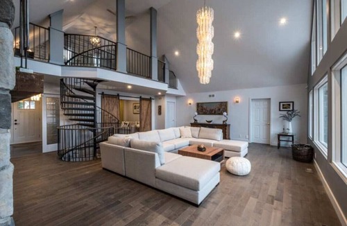 Labelle Ski Chalet | 4bdrs Waterfront Chalet w/Private Dock & Hot Tub