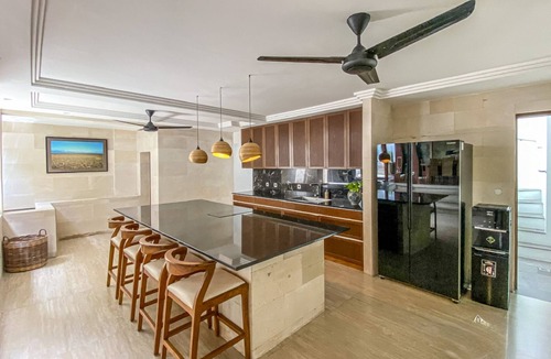 Buduk Villa | 4Bedrooms villa with views of rice field, mountain, & sunset w/spacious garden.