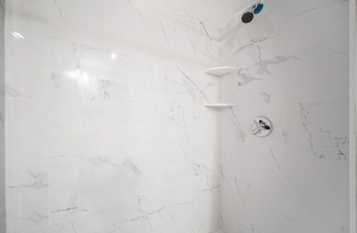 Columbus Park - Andrew Square Apartment | 4BR/1BTH Easy Commute South Boston Apartment