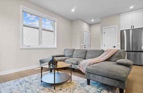 Montgomery House | 4BR | 3.5 Bath | Game Rm | Near Hospital | Garage