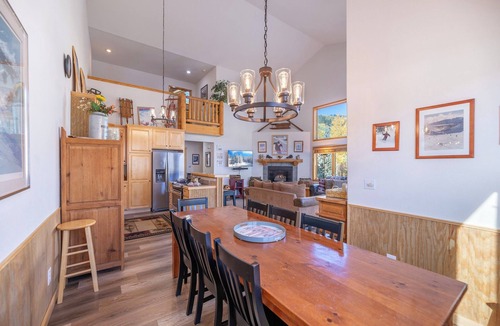 Keystone House | 4BR/3 Bath Townhome in the Keystone Ski Area. Private hot tub. Walk to lifts.