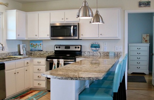 Dauphin Island House | 4BR/3BA with Private Beach, Pier/Boat Lift, Dog Friendly, Free Kayaks, Best WiFi