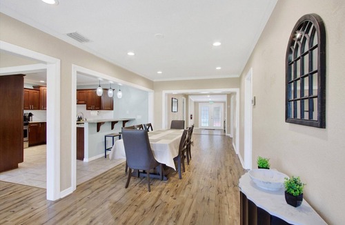 Del Prado House | 4BR/3BR - Spacious Home 4 Minutes From Beach