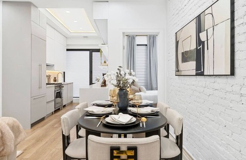 Griggs Park Condo | 4BR/4BA | Parking + Chef’s Kitchen | Near BU/BC