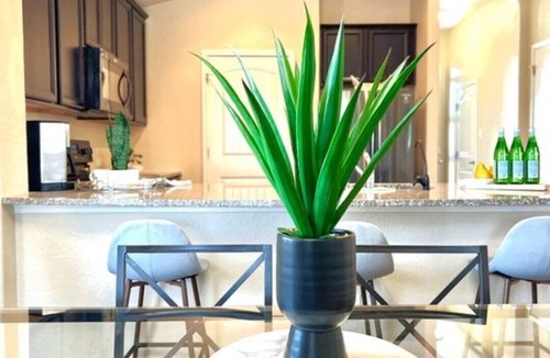 Medina Valley House | 4BR Boho Perfect for Families & Groups, Sleep 8, Ideal for Lackland AFB