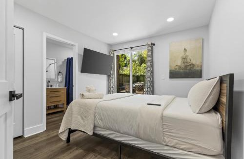 Villa Heights House | 4BR Bright and Modern - Close to Everything